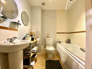 Bathroom/WC- click for photo gallery